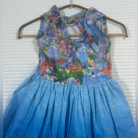 Disney Princess! Little Girls Handmade Cinderella Princess Dress. 👑 ✨ Size 8. - Picture 6 of 6